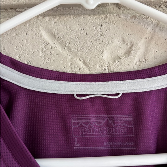 Patagonia Women’s V-Neck Short Sleeve Color Block Purple Top Large - Picture 5 of 9